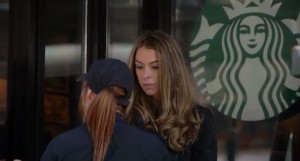 Jena Kingsley videur chez Starbucks