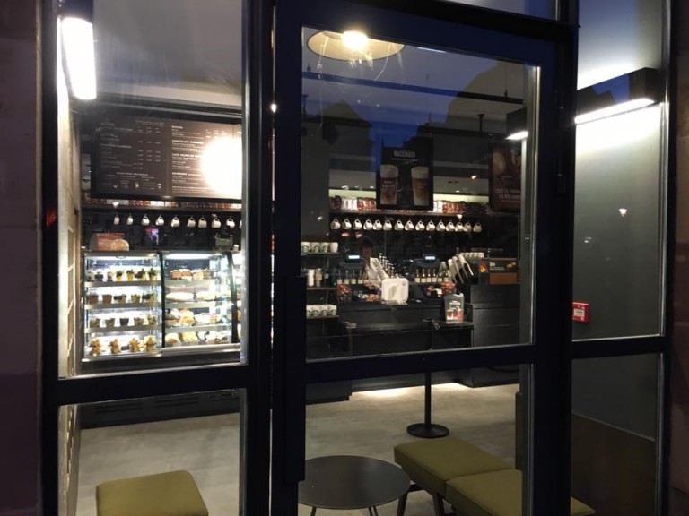 Ouverture Starbucks interieur Trouverunstarbucks.fr